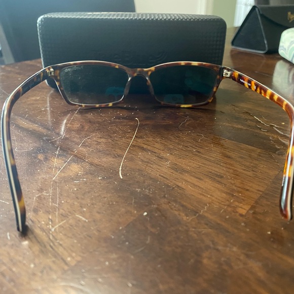 True Blue glasses - Picture 2 of 3